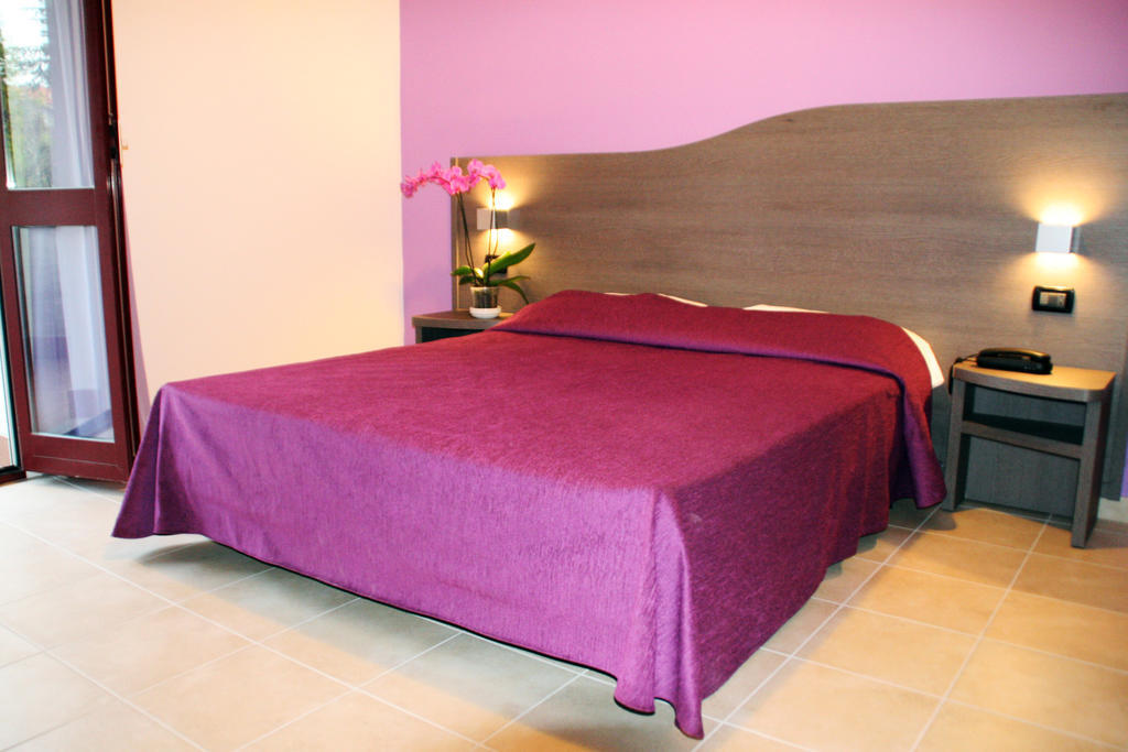 Hotel Leondoro Castel Frentano Buitenkant foto