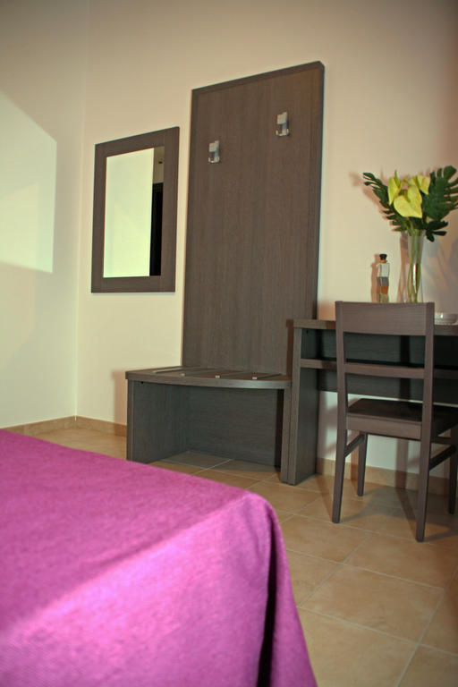 Hotel Leondoro Castel Frentano Buitenkant foto