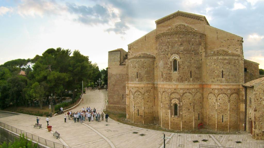 Hotel Leondoro Castel Frentano Buitenkant foto