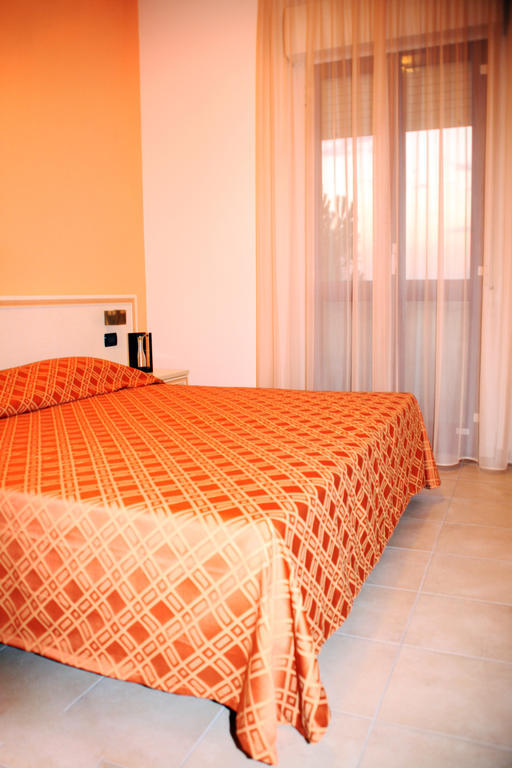 Hotel Leondoro Castel Frentano Buitenkant foto
